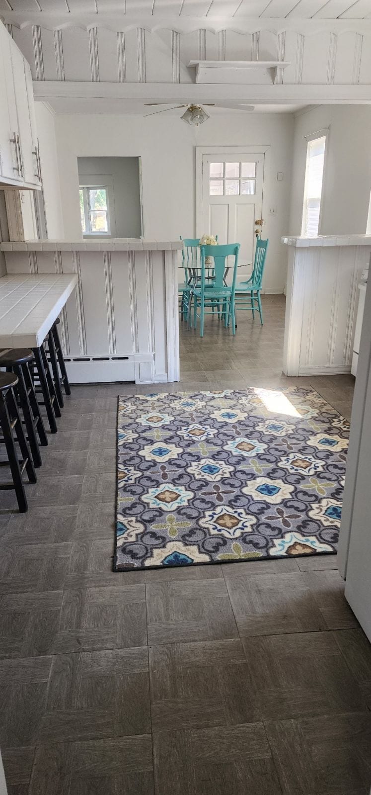 Building Photo - 10850 Parkside Ave