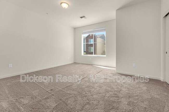 Building Photo - 520 Logan Jacob Ln
