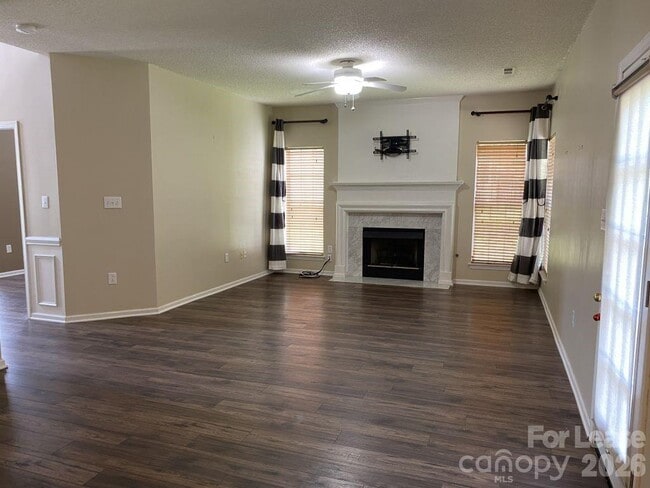 Building Photo - 10603 Old Bridge Ln