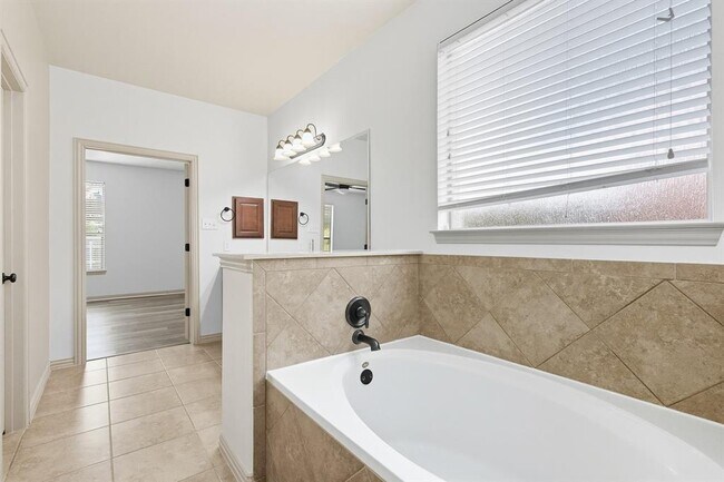 Building Photo - 2409 Pauma Valley Way