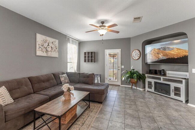 Building Photo - 10904 Roderick Lawson Ln