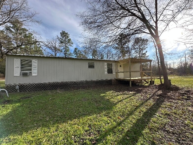 Building Photo - 85 Young Rd