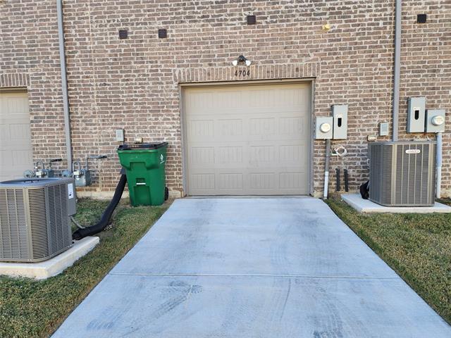 Building Photo - 4704 Haltom Rd