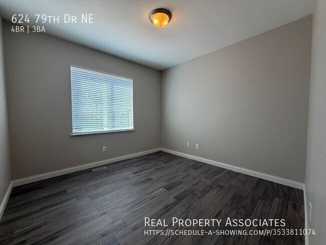 Building Photo - 624 79th Dr NE