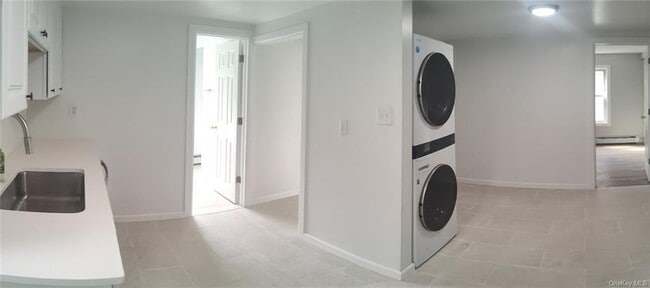 Building Photo - 47 Main St