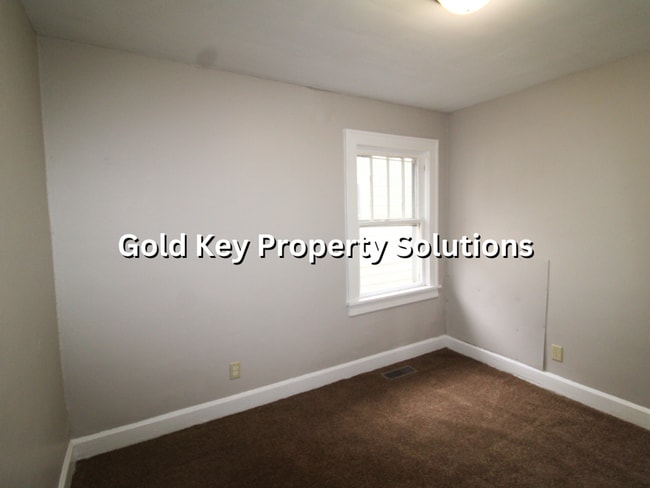 Building Photo - Updated 2 Bed 1 Bath Home for Rent (NO SEC...