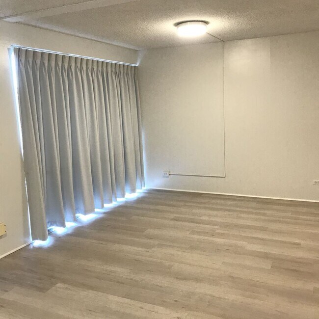 Building Photo - 514N&amp;N