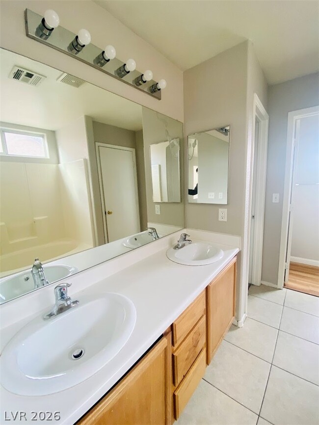 Building Photo - 2512 Birds Nest Cactus Ct