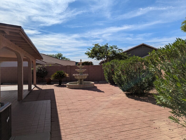 Building Photo - 9287 E Shasta Dr