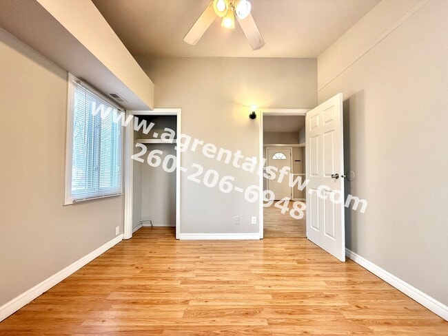 Building Photo - 3 Bedroom House