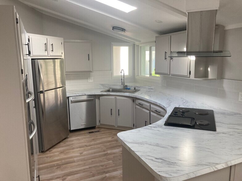 Building Photo - 4650 Dulin Rd