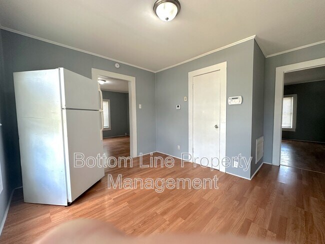 Building Photo - 815 S Weldon St