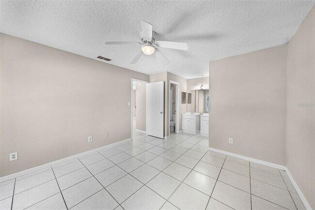 Building Photo - 2530 Kamnic Ct