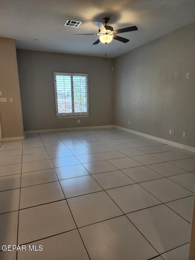 Building Photo - 7857 Enchanted Hls Dr