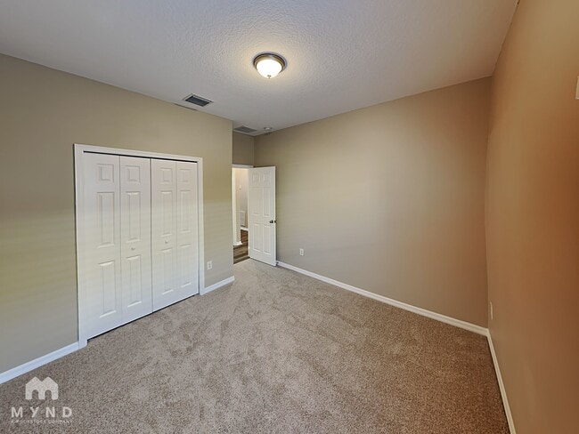 Building Photo - 10121 Celtic Ash Dr