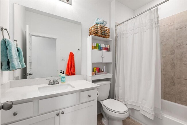 Building Photo - 4122 Basin Park Dr