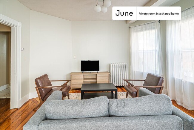 Building Photo - Room in Shared 6 bed/2 bath home