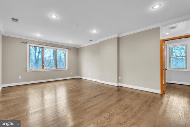 Building Photo - 6415 Bradley Blvd