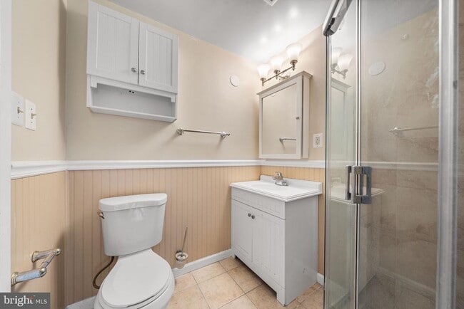 Building Photo - 222 Apple Blossom Ct