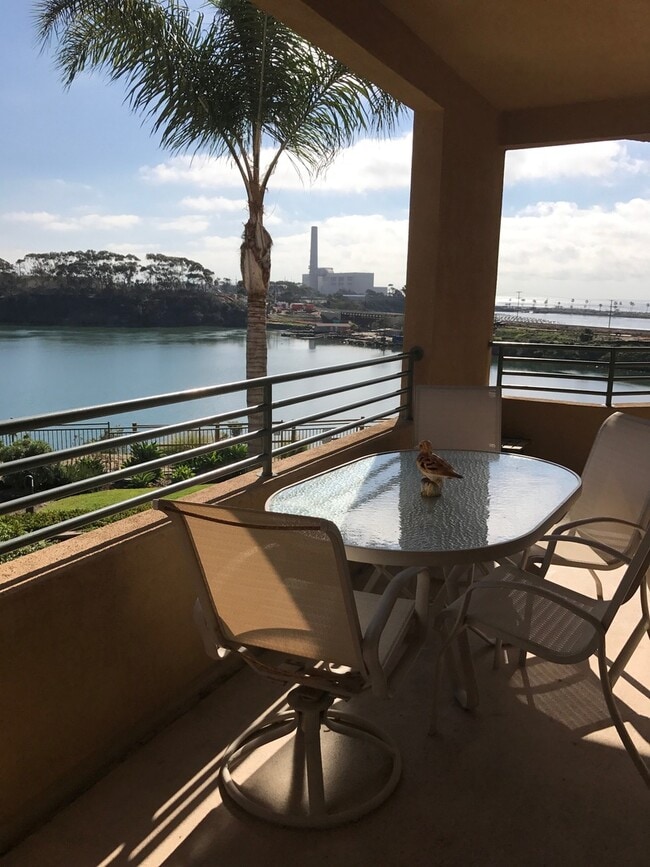 Building Photo - Major Ocean & Lagoon Views from this Beaut...