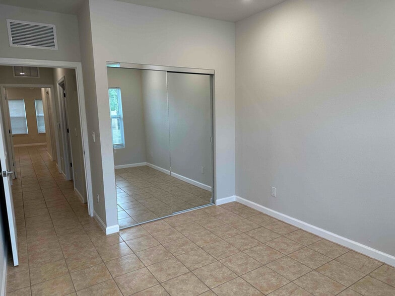 Building Photo - 7414 SW 10th Ct