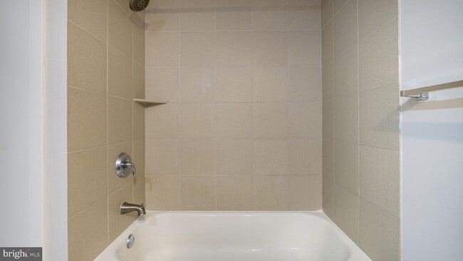 Building Photo - 444 N 4th St