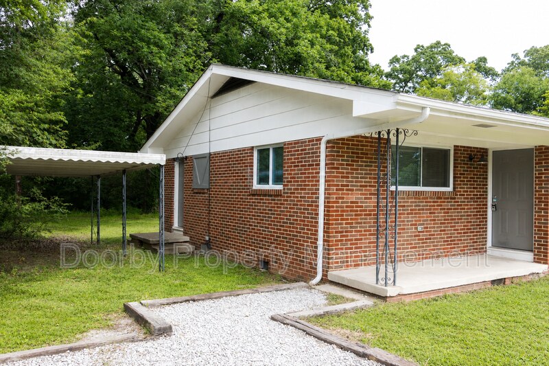 Building Photo - 2027 Lee St