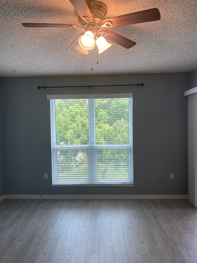 Building Photo - 610 Windrush Bay Dr