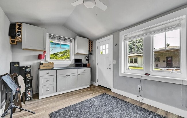Building Photo - 3BD, 3BA Home Near Central Park with Bonus Casita