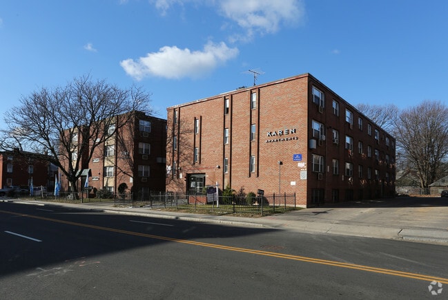Building Photo - Garden Hill Apartments