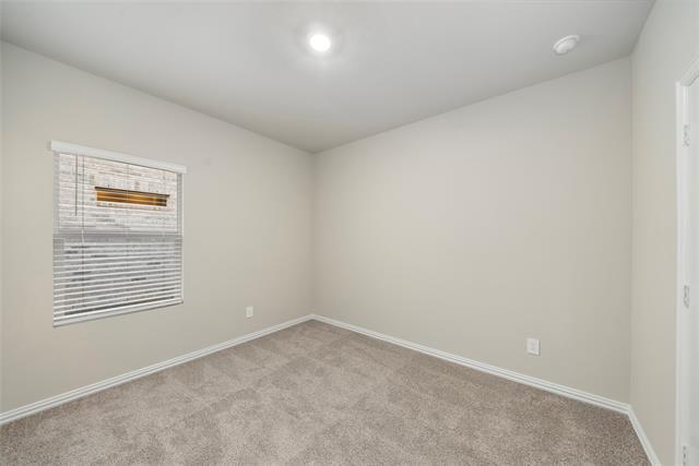 Building Photo - 704 Hemingway Ln