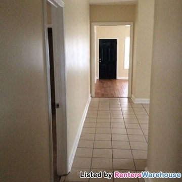 Building Photo - 67 Little St SE