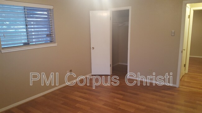 Building Photo - 4249 Mulligan Dr