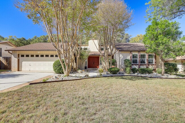 Building Photo - 8411 Brixton