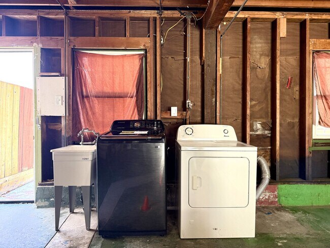 Building Photo - Two bedroom home for rent with large priva...