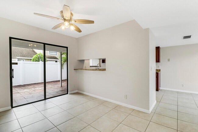Building Photo - 202 Lakewood Dr