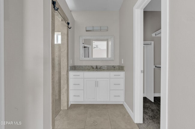 Building Photo - 815 TS Daniel Cadena Dr