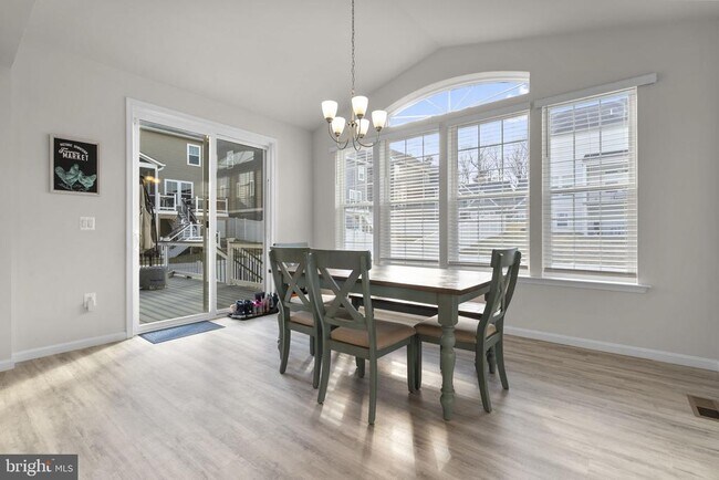 Building Photo - 68 SNOWDROP Dr
