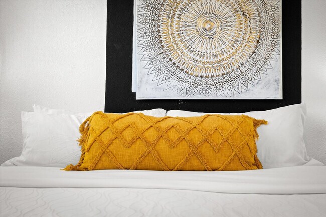 Building Photo - 4920 N 85th St