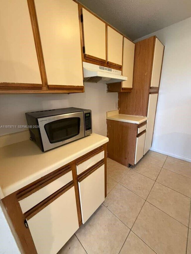 Building Photo - 4241 W McNab Rd