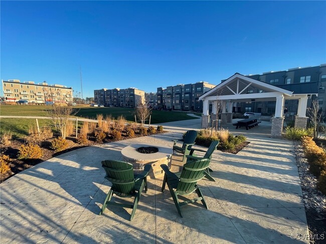Building Photo - 2759 Acadia Dr
