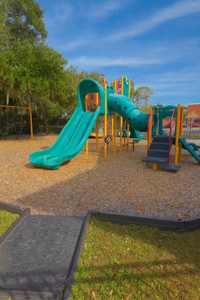 Building Photo - 273 Alexander Woods Dr