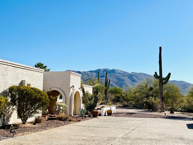 Building Photo - 12825 E Cape Horn Dr