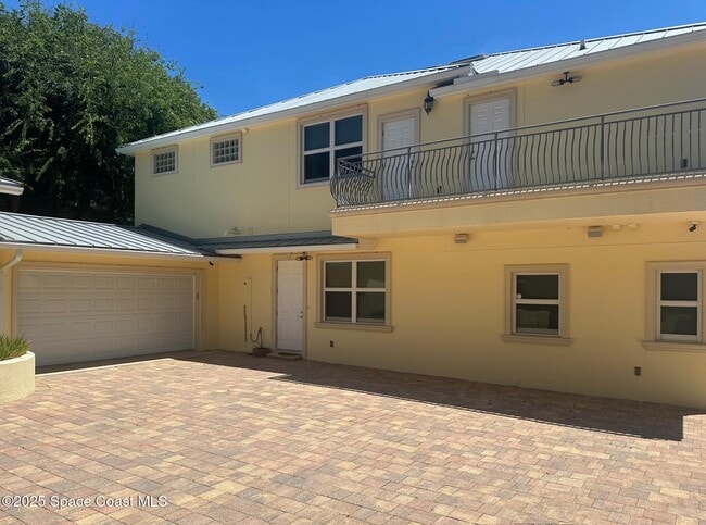 Building Photo - 1613 Indian River Dr