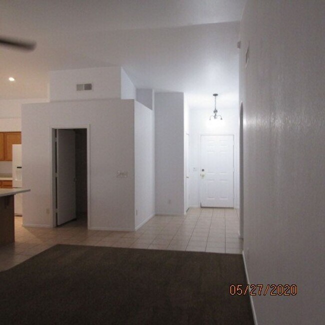 Building Photo - Single Story 3 bedroom Home in Great Location