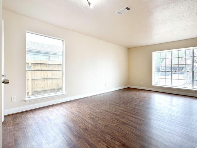 Building Photo - 20603 Apache Lake Dr