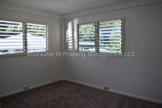 Building Photo - 2365 Palolo Ave