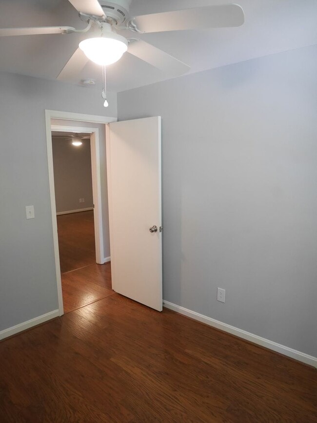 Building Photo - Spacious 3-Bedroom Single-Family Home in E...