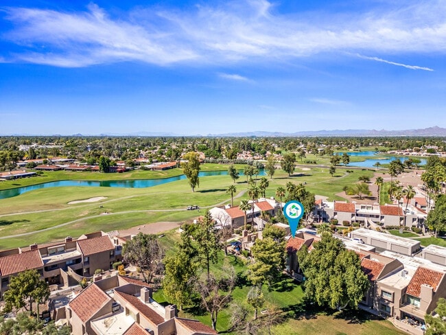 Building Photo - 7340 N Vía Camello Del Norte