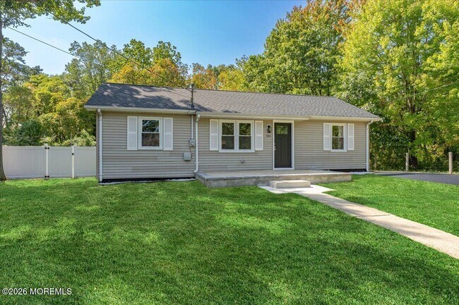 Building Photo - 501 Azalea Dr